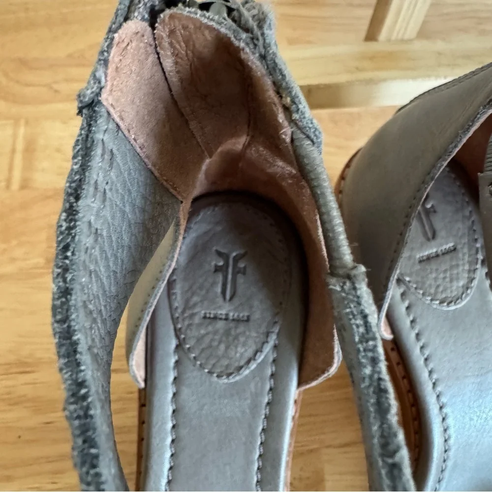 Frye Brielle Back Zip Block Heel Leather Block Gray Women's Sandals Size 6